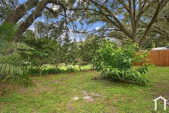 10609 Bay Hills Cir — Photo 39
