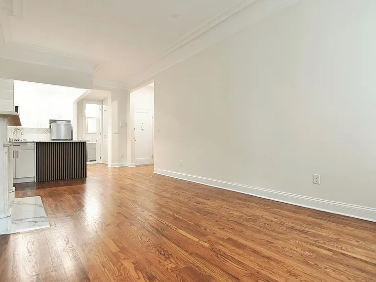 62 E 66th St #4F — Photo 4