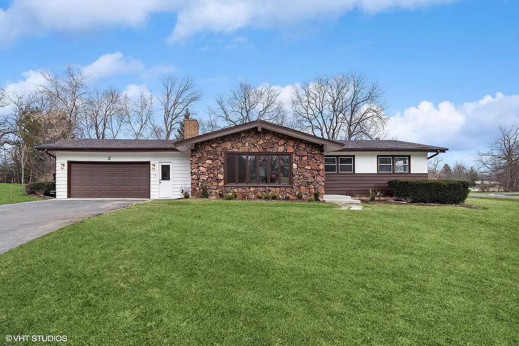 2 Walnut Dr photo 1