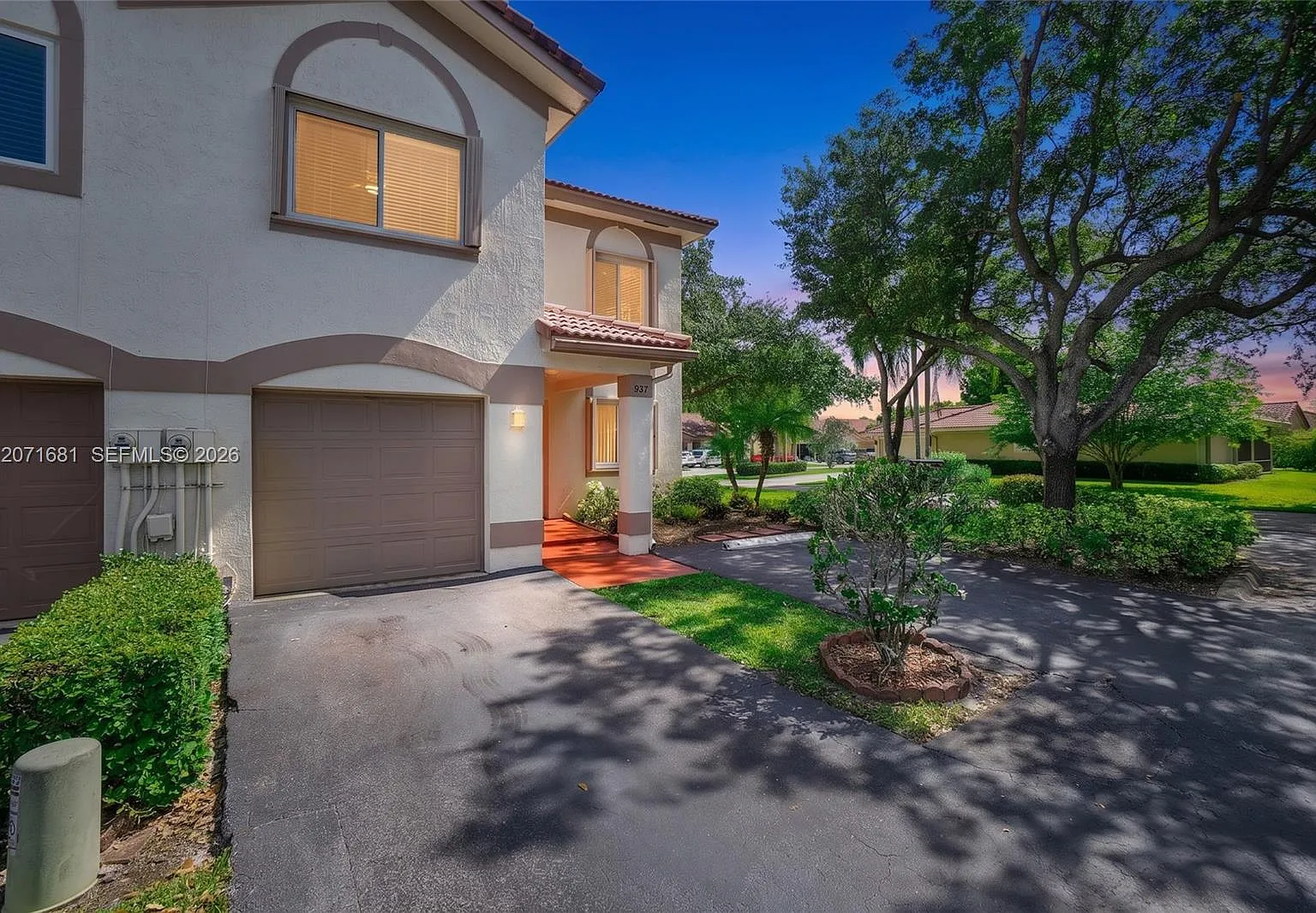 Coral Springs Village — Photo 1