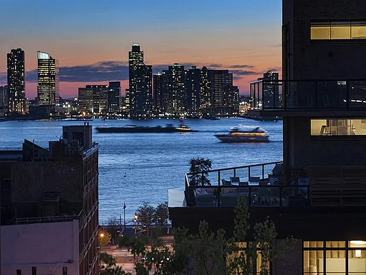 Sold by Sotheby's International Realty | media 30
