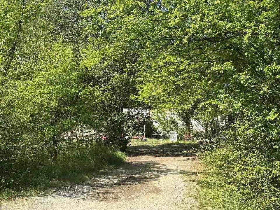 1st image of 8117 Camelia Dr