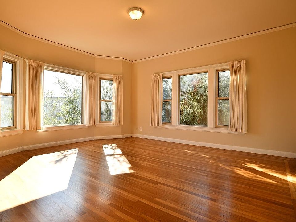 1st image of 291 Lester Ave #204