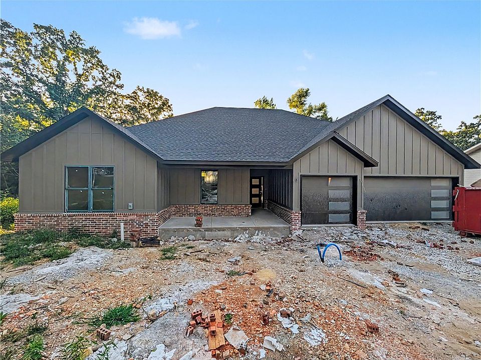 1st image of 4 Constance Cir