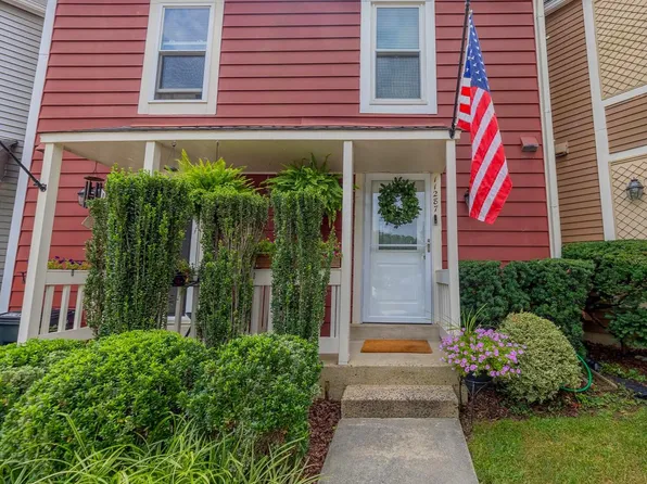 11287 Silentwood Ln, Reston, VA 20191