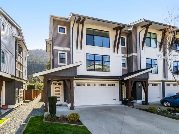 386 Pine Ave #25, Harrison Hot Springs, BC V0M 1K0