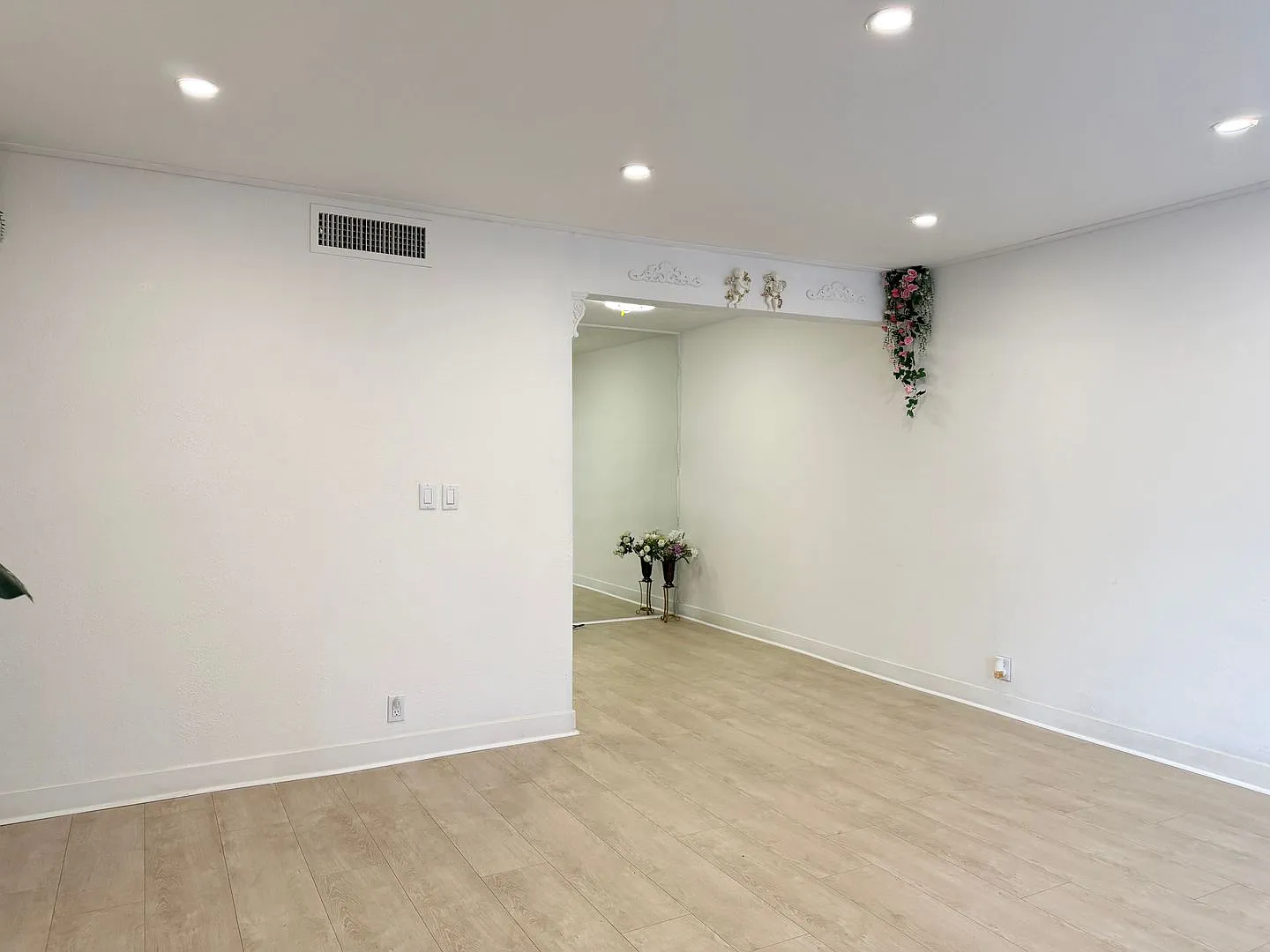 Charming 2-Bedroom First-Floor Corner Condo | Central Las Vegas — Photo 3