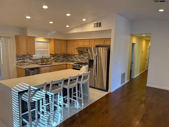 5th image of 5323 E Avenue R12