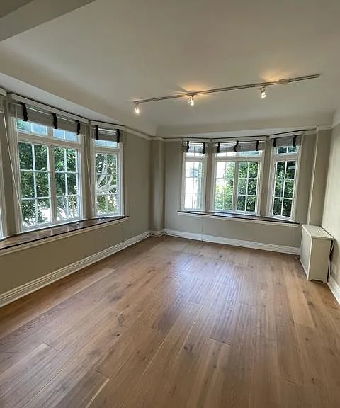 Nob Hill Place ~ Newly renovated residences! ~ Natural lighting, spacious layouts with open kitchen and island, wood like flooring throughout, track lighting, breathtaking San Francisco views