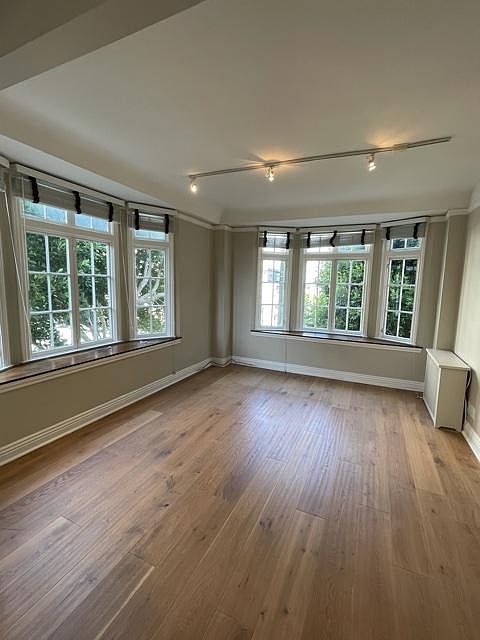 Nob Hill Place ~ Newly renovated residences! ~ Natural lighting, spacious layouts with open kitchen and island, wood like flooring throughout, track lighting, breathtaking San Francisco views