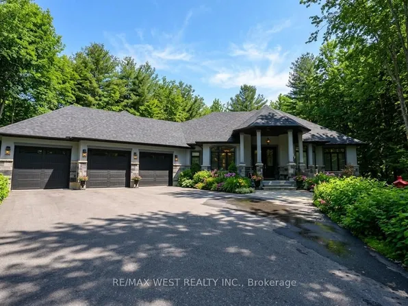 2 Sycamore Cir, Springwater, ON L0L 2K0