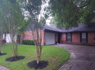 6406 Coachgate Dr, Spring, TX 77373