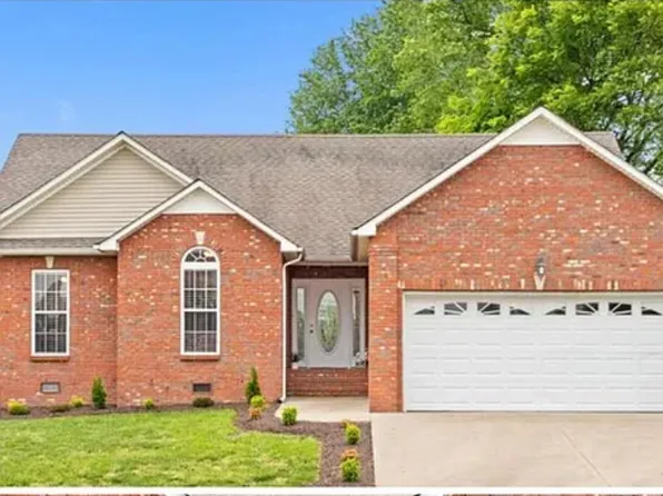 2825 Brewster Dr, Clarksville, TN 37042