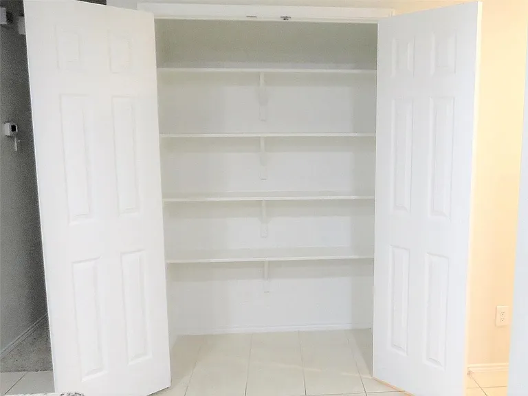 433 Magma Dr — Photo 6