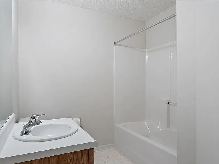 107 Fox Trail Ln — Photo 15
