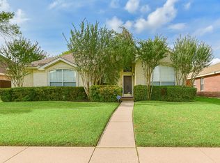 909 Dawson St, Cedar Hill, TX 75104