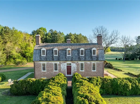 1425 Twiggs Ferry Rd, Hartfield, VA 23071