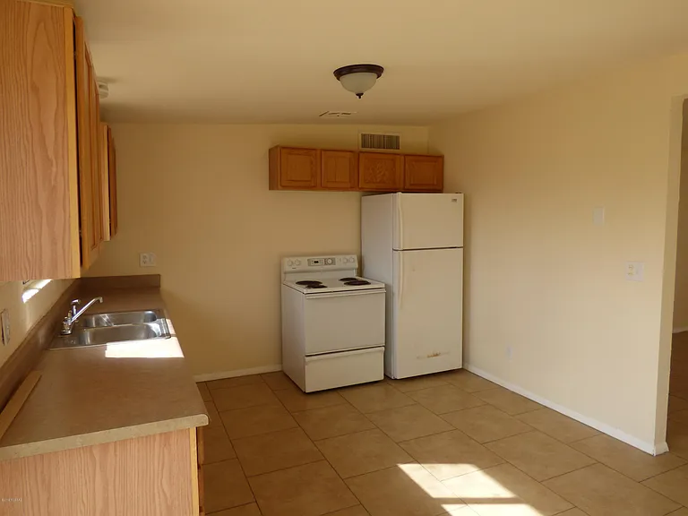 7540 E Poplar St — Photo 3