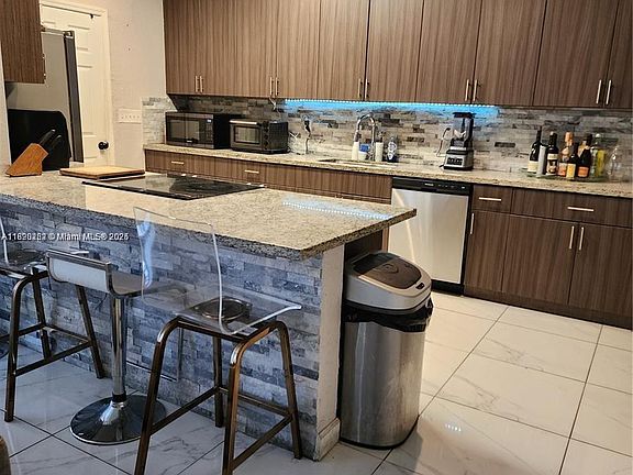 2nd image of 486 W Evanston Cir #C