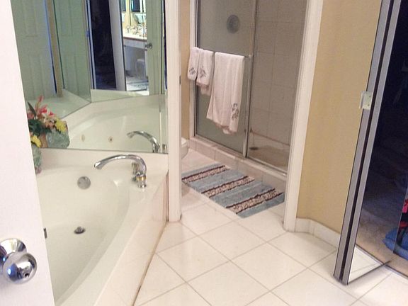 2nd image of 3500 Mystic Pointe Dr APT 3305