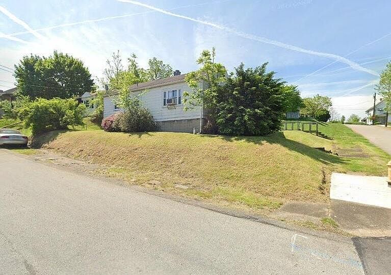 28 Pershing Ave, Uniontown, PA 15401 MLS 1621737 Zillow