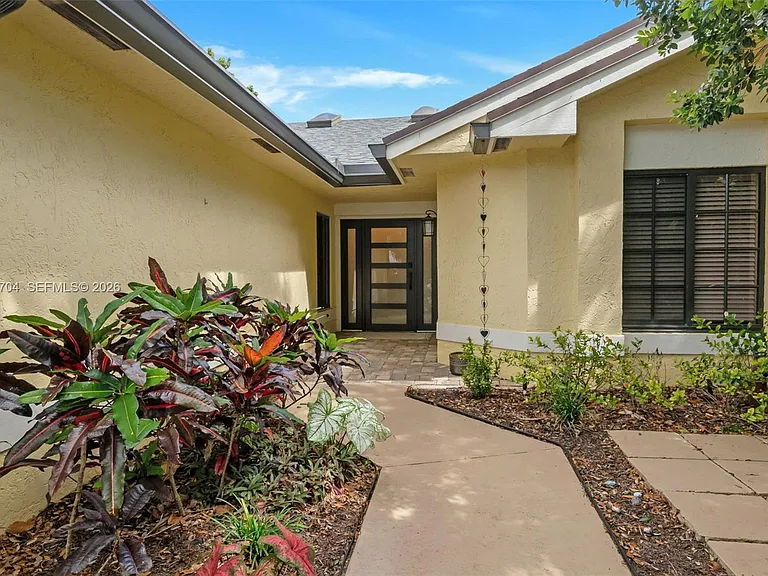 4220 Grove Park Ln — Photo 32