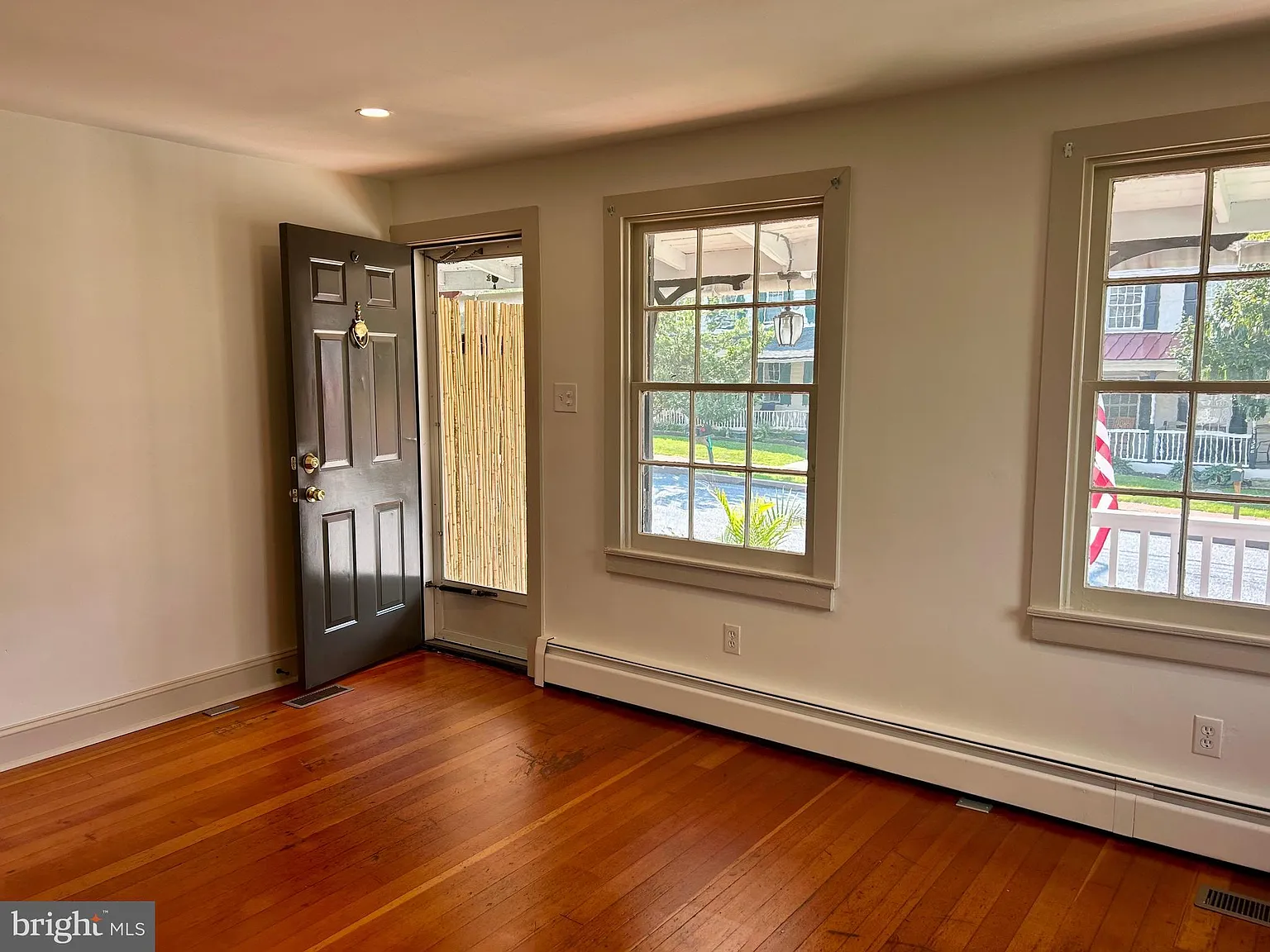 3 bed, 1.5 bath, 1547 sqft, $3,700 — Photo 4