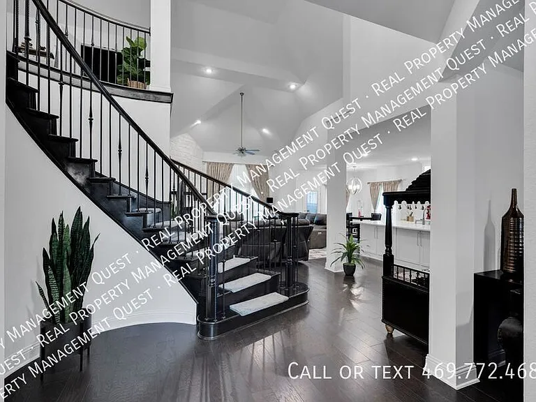 1767 Shumard St — Photo 15