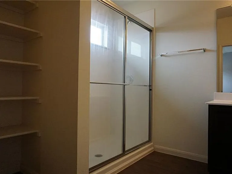 351 Musgrav — Photo 11