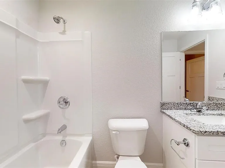 20651 SW Marine Blvd — Photo 14