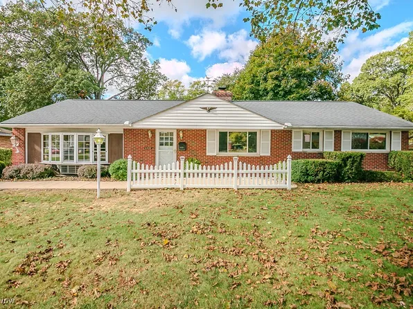 6430 S Cedarwood Rd, Mentor, OH 44060