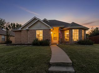 8713 Pheasant Run Dr, Rowlett, TX 75089