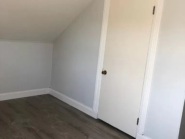 635 Fall River Ave #2C — Photo 6