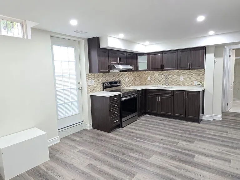 47 Niceview Dr #LOWER — Photo 5
