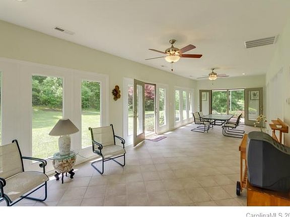 5th image of 304 Brentwood Dr