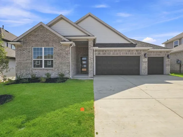 9245 Harrisburg Dr, Crowley, TX 76036