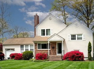 2323 Redwood Rd, Scotch Plains, NJ 07076