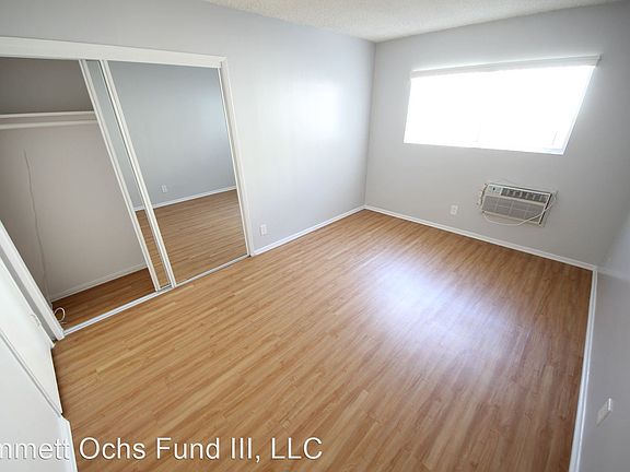 4th image of 1725 Purdue Ave APT 210