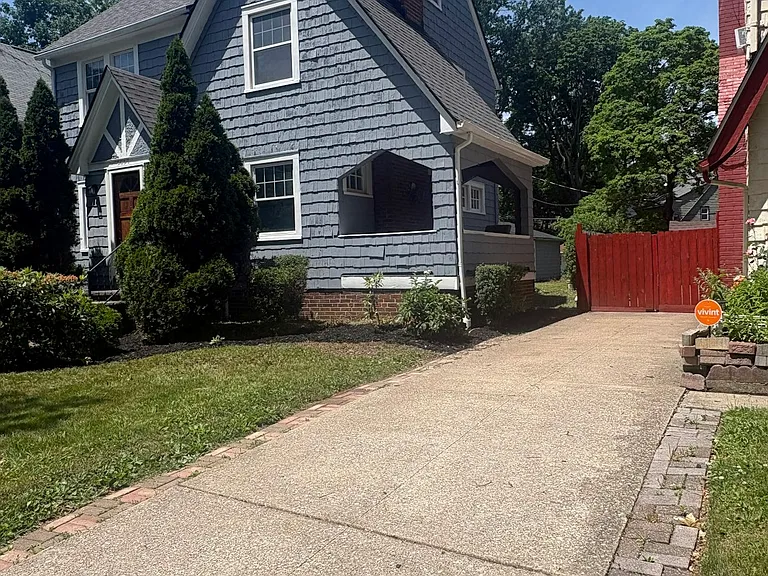 3953 Elmwood Rd — Photo 9