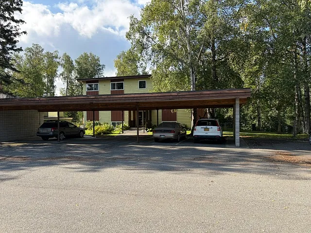 3304 Iowa St #6