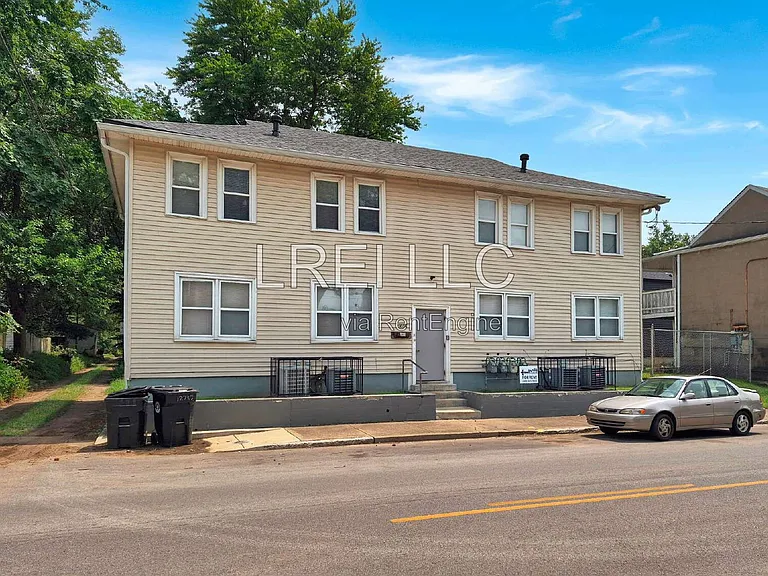 1273 S Clay St #3 — Photo 1
