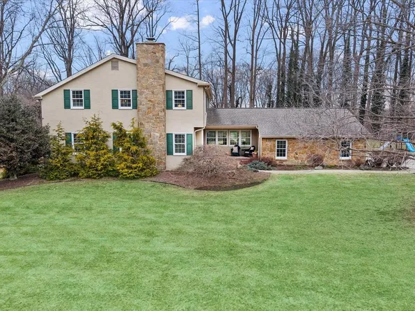 12 Larchmont Ct, Hockessin, DE 19707