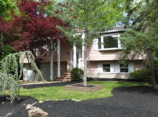 110 N Ashby Ave, Livingston, NJ 07039