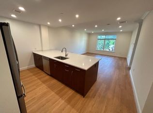 257 Independence Dr #6, Chestnut Hill, MA 02467