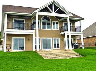 157 Treasure Point, Onalaska, TX 77360