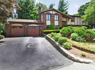 34 Birchtree Dr, Johnston, RI 02919