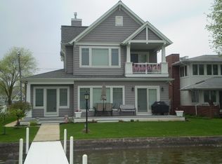 11666 N Sunrise Dr, Syracuse, IN 46567
