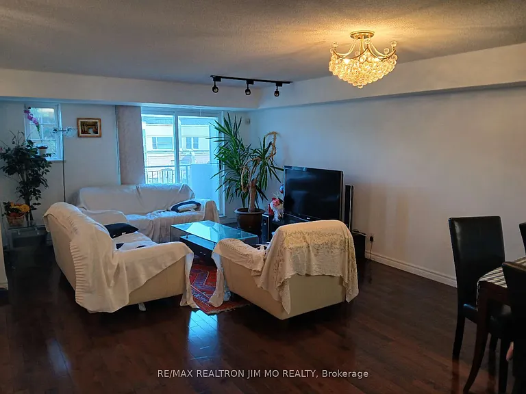 312 Grandview Way — Photo 3