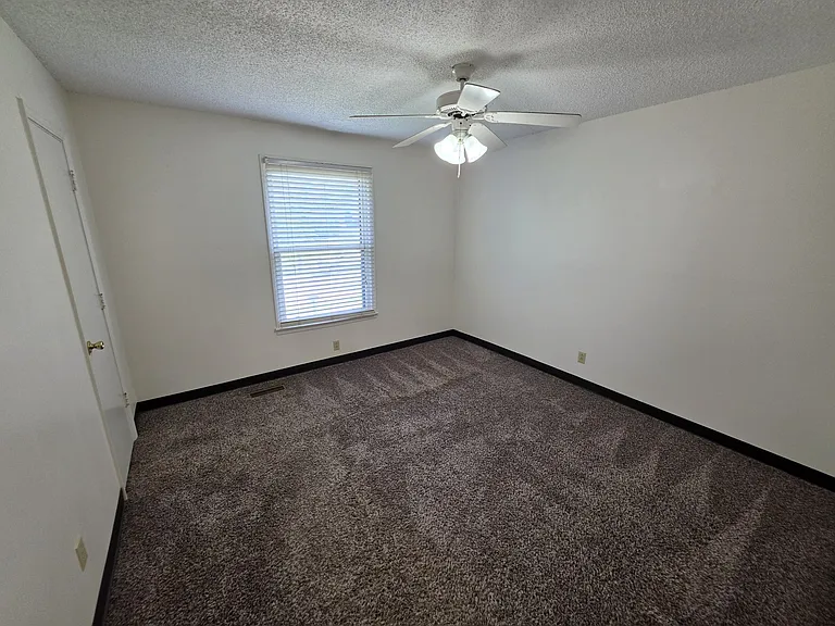 3100 Wellington Ave — Photo 20