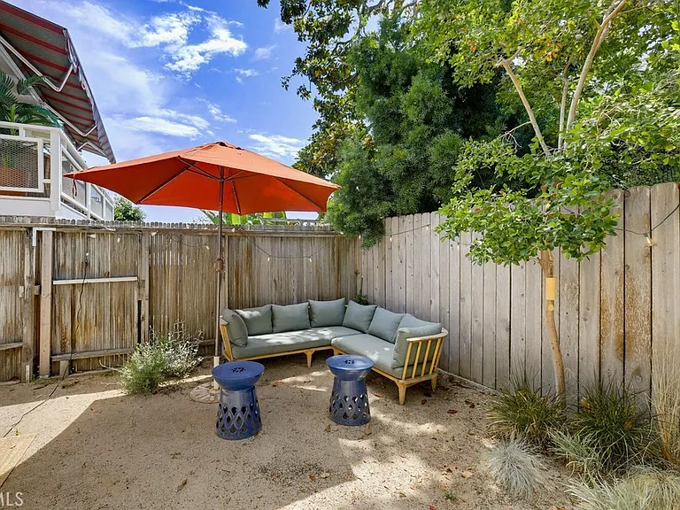 450 Ruby St — Photo 13